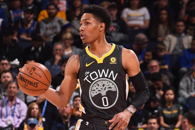 布朗尼夏联首秀9中2得到4分 湖人17号秀12中3