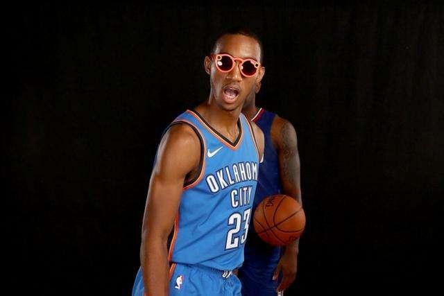 琼斯21+19曾凡博17分 新疆逆转险胜北京3连胜