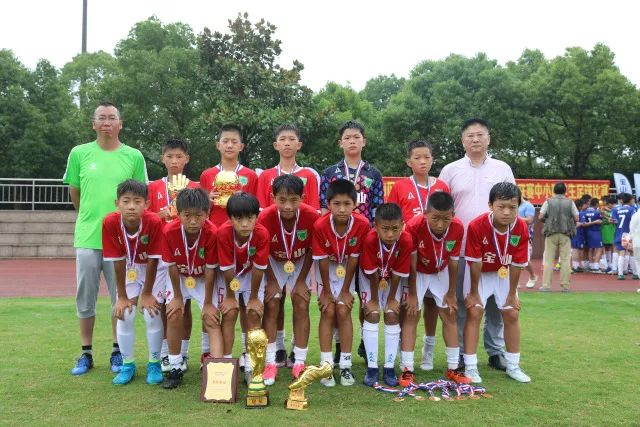 英联杯-伊萨克破门戈登建功 阿森纳0-2纽卡斯尔