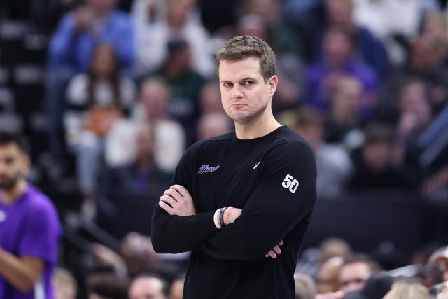 詹姆斯30+得分传奇继续 湖人或送独行侠6连败